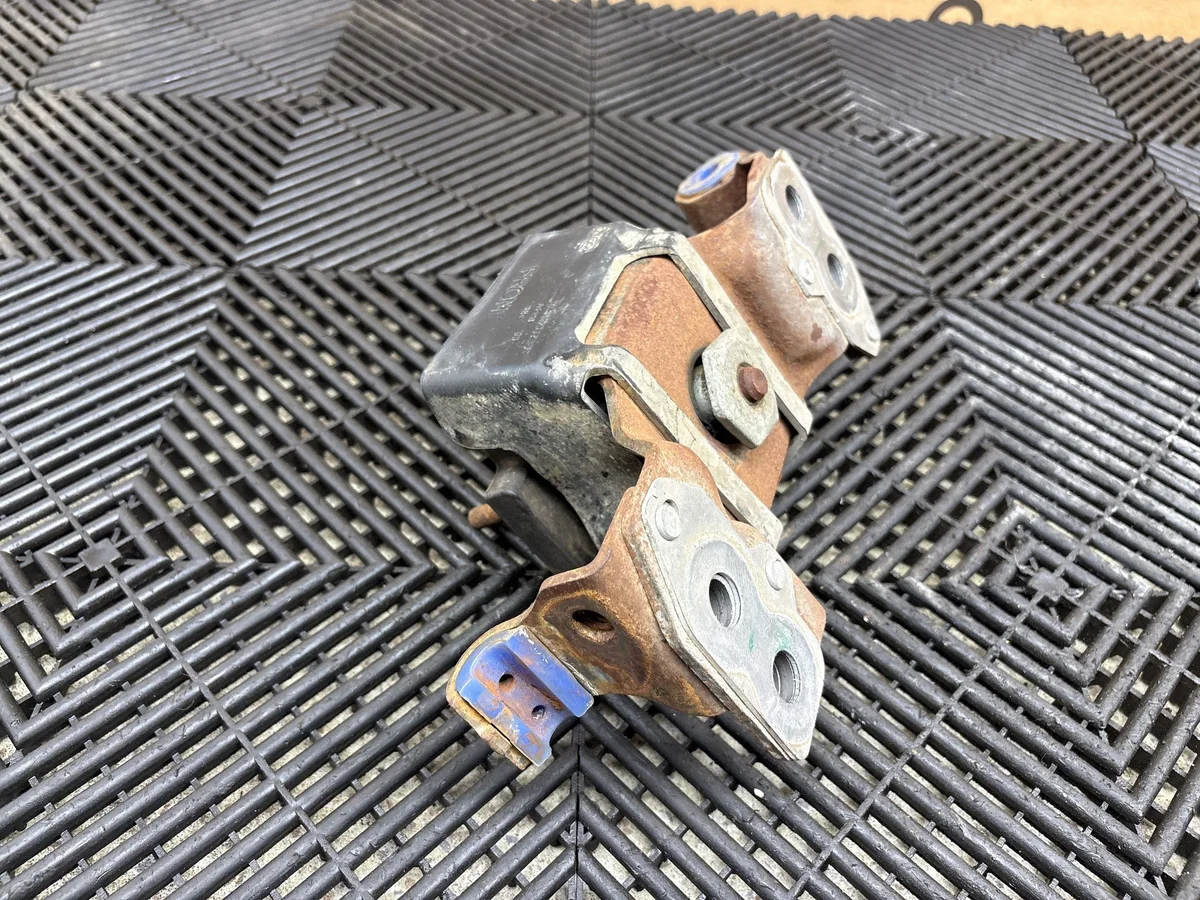 Ford F150 vaihteiston tukikumityyny ML346D091N