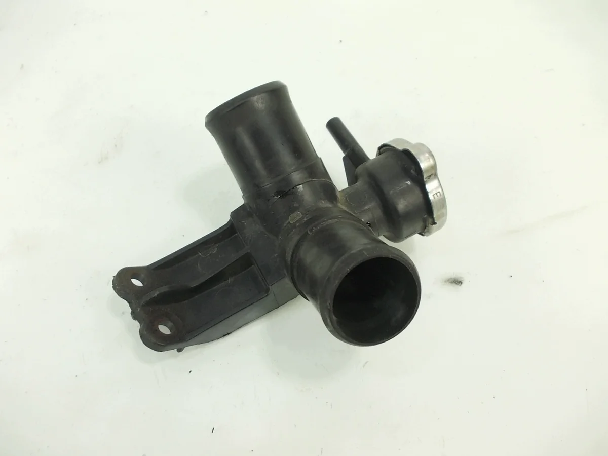 Vattenpump Hyundai i20 08-14 image 3