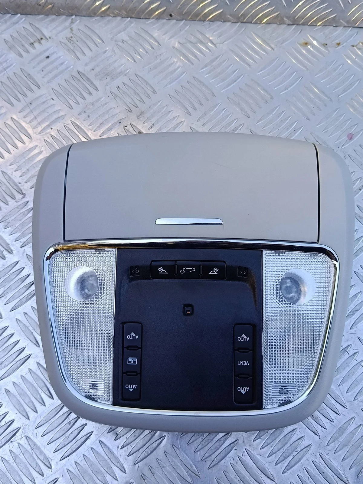 Ceiling Light Jeep Grand Cherokee 68329822AA