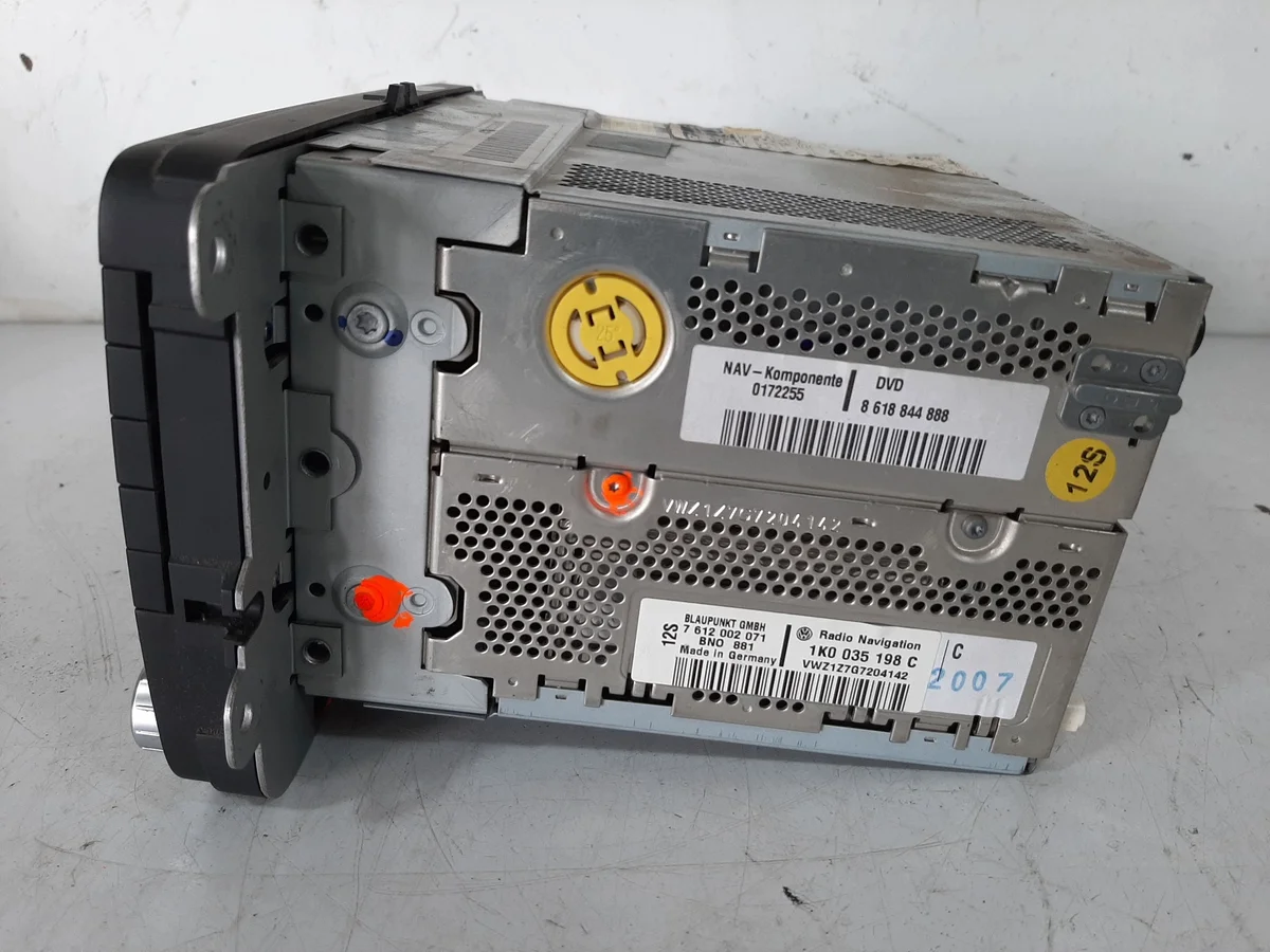 Radio Navigation VW Passat B6 1K0035198C image 5