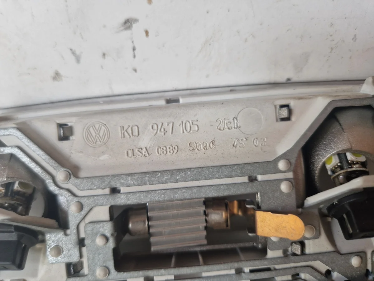 VW Golf V Innenleuchte 2.0 TDI gebraucht image 3