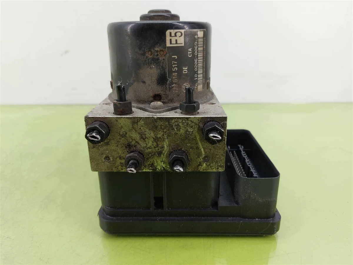 ABS pomp VW Golf IV 1J0614517J