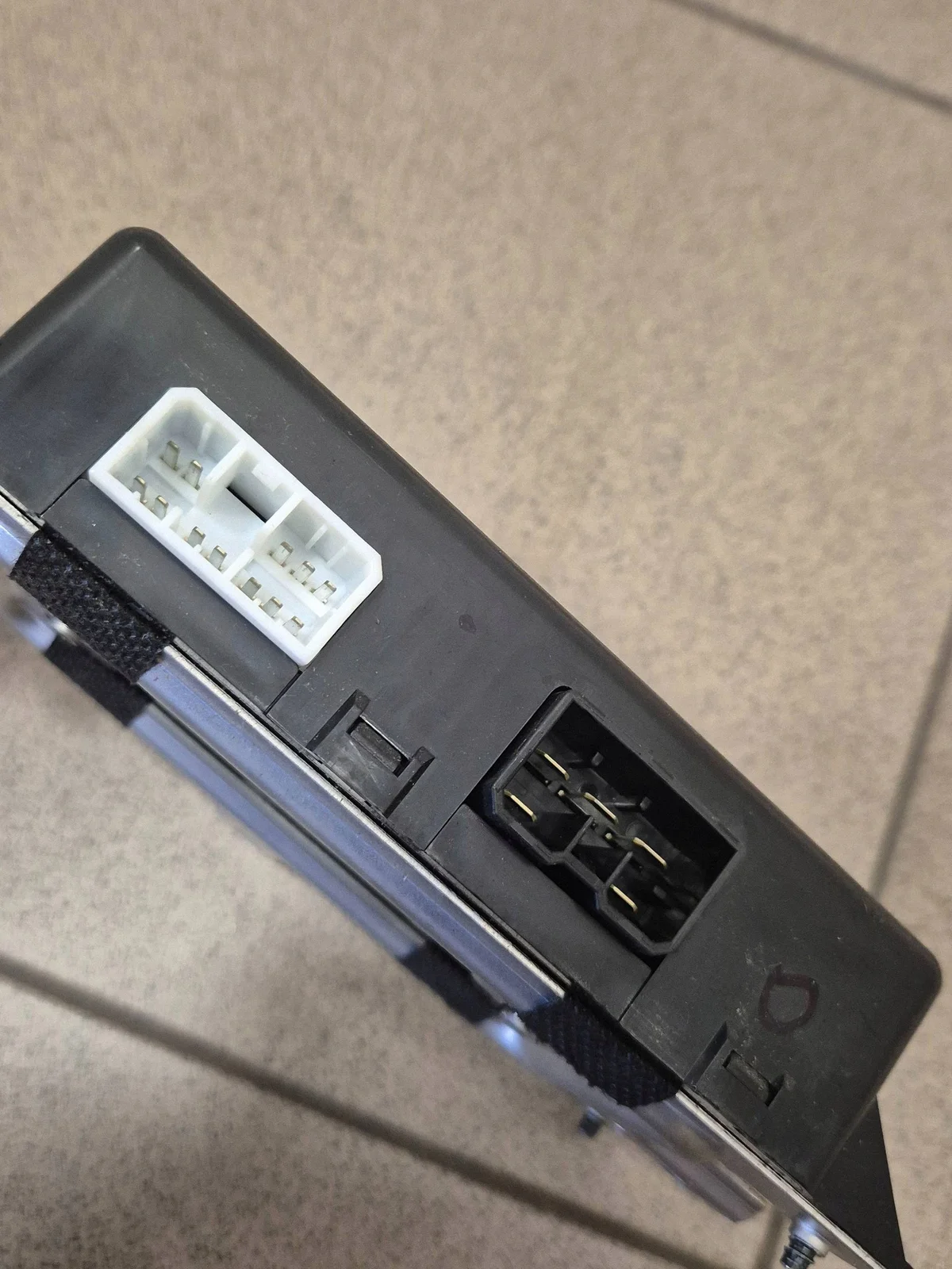 Kia Optima IV Module 95450-D4100 image 3