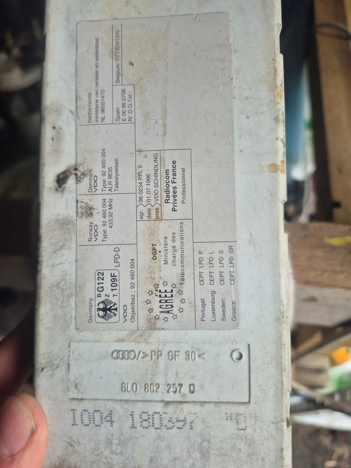 Audi A3 8L Zentralverriegelung Pumpe 8L0862257D image 3