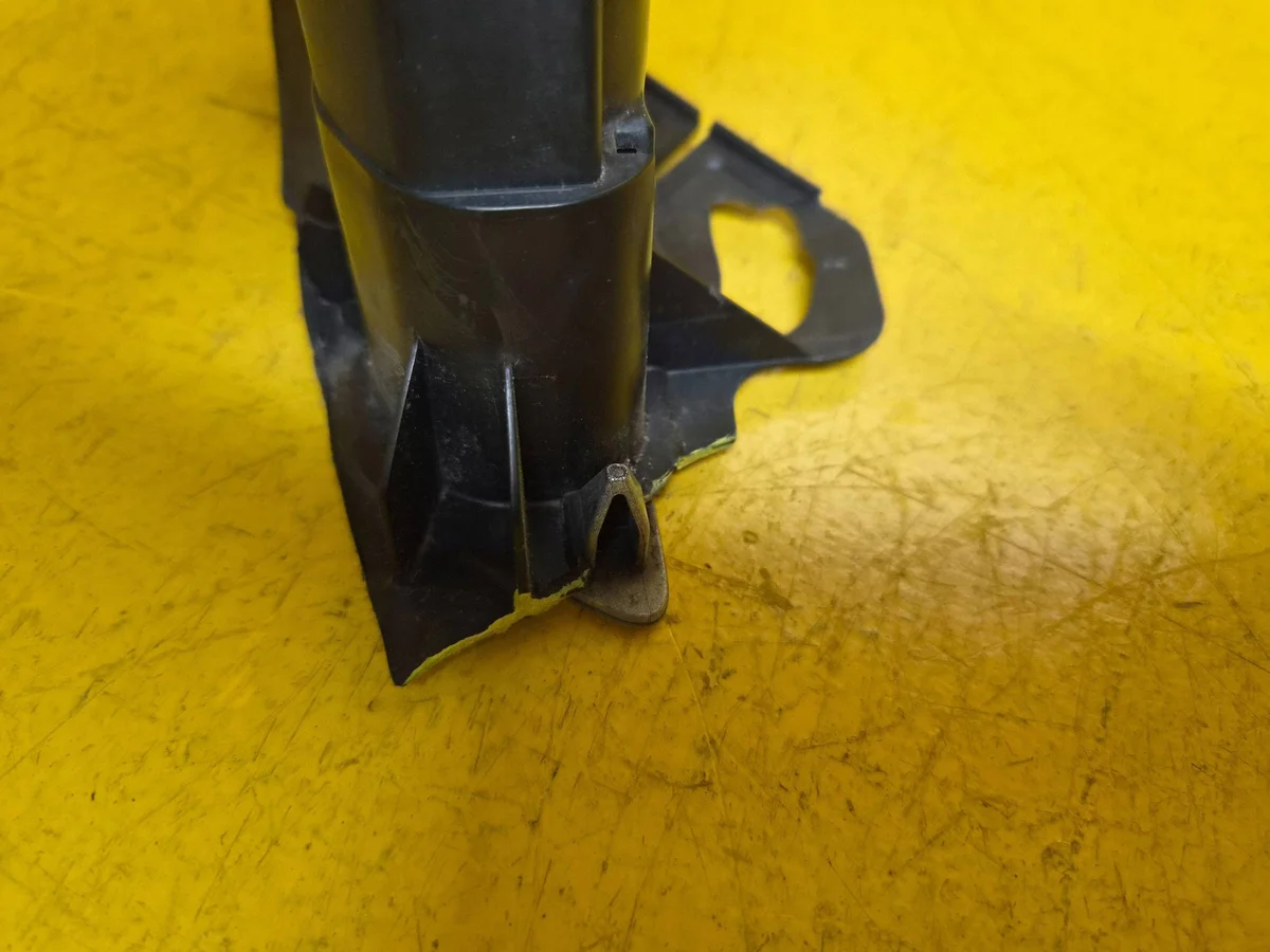 Halterung Spritzdüse rechts VW Touran III 5TA 5TA807942B thumbnail 5