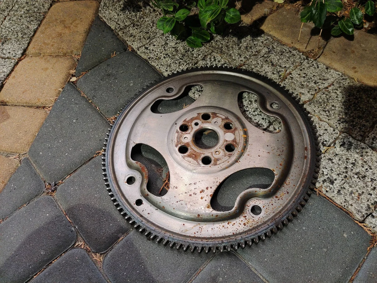 Ford 1S7P-6375-CA volant moteur
