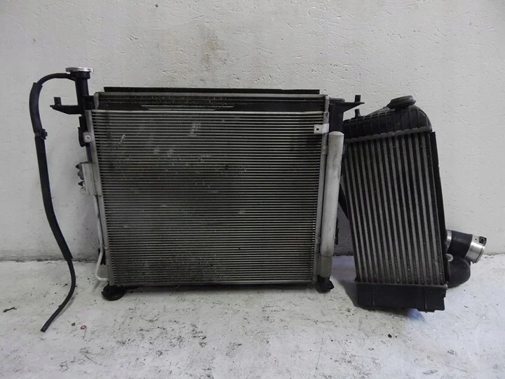 Kia Sorento Radiateur Intercooler 6400J61ZESTAW