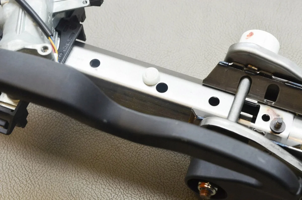 Volkswagen Jetta VI Steering Rack 5K0905865 image 7
