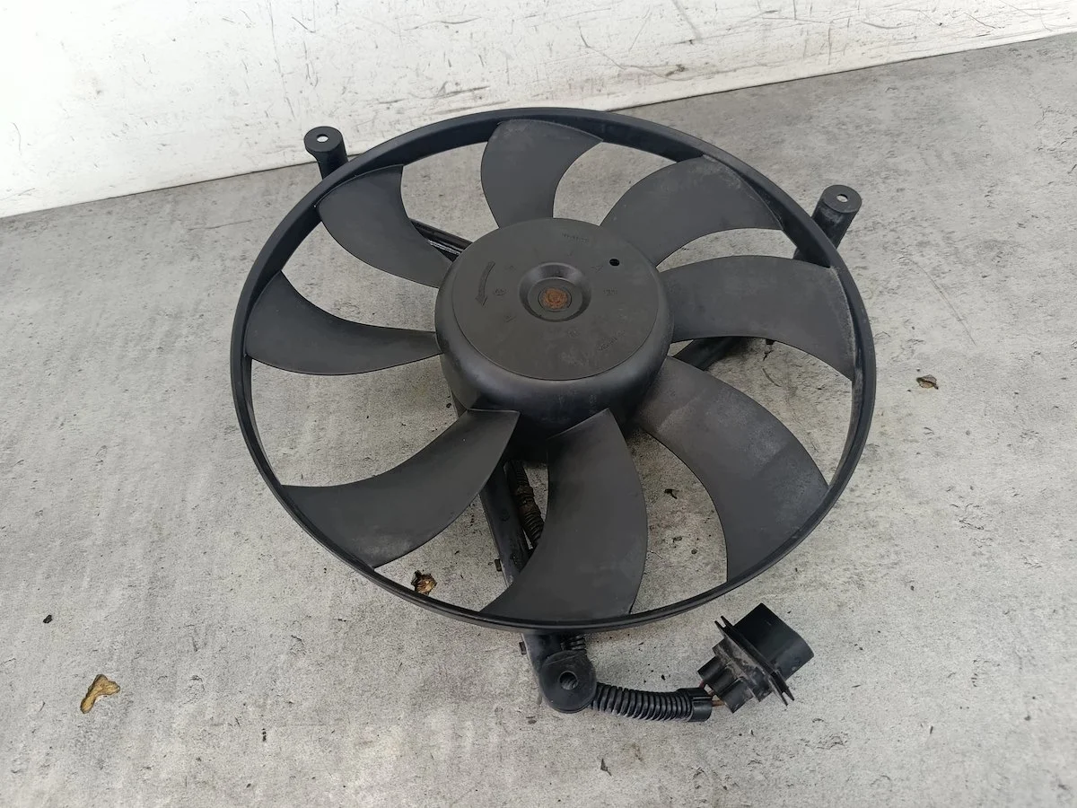 Jäähdyttimen puhallin Skoda Roomster 885002206 1.4 TDI