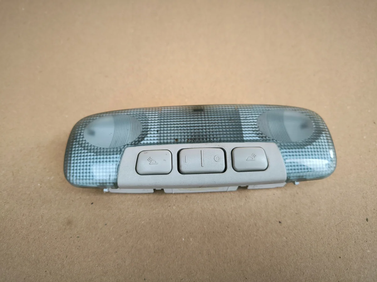 Ford Mondeo MK4 sisävalaisin 351545664644