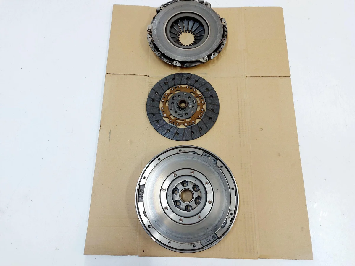 Clutch Dual Mass Flywheel Ford Transit Courier MK2 1.5 TDCI FM51-6477-EA