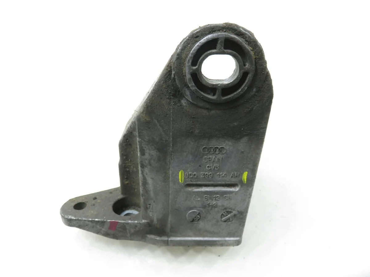 Support de boîte Audi A4 B5 2.5 TDI M1156042-8D0399114AH