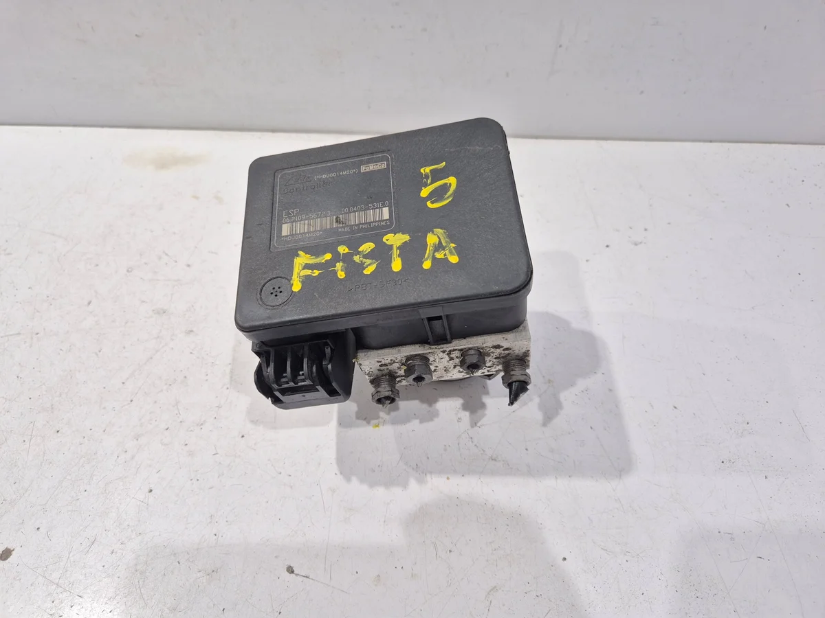 ABS pomp Ford Fiesta MK7 8V51-2C405-AE 06.2102-1468.4