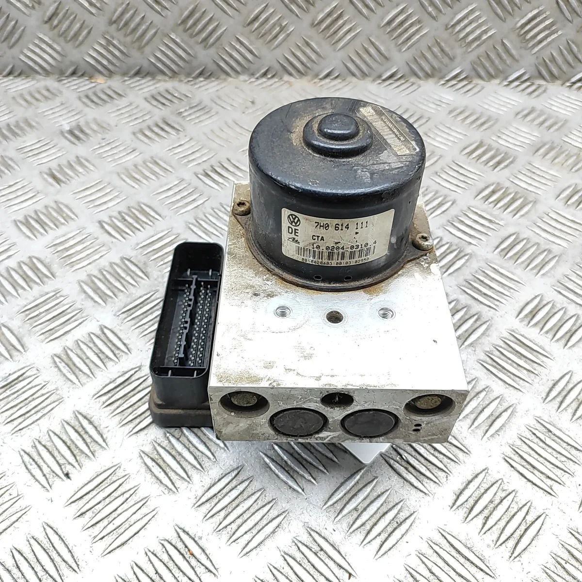 ABS Pump Volkswagen Transporter V 7H0907379 2004