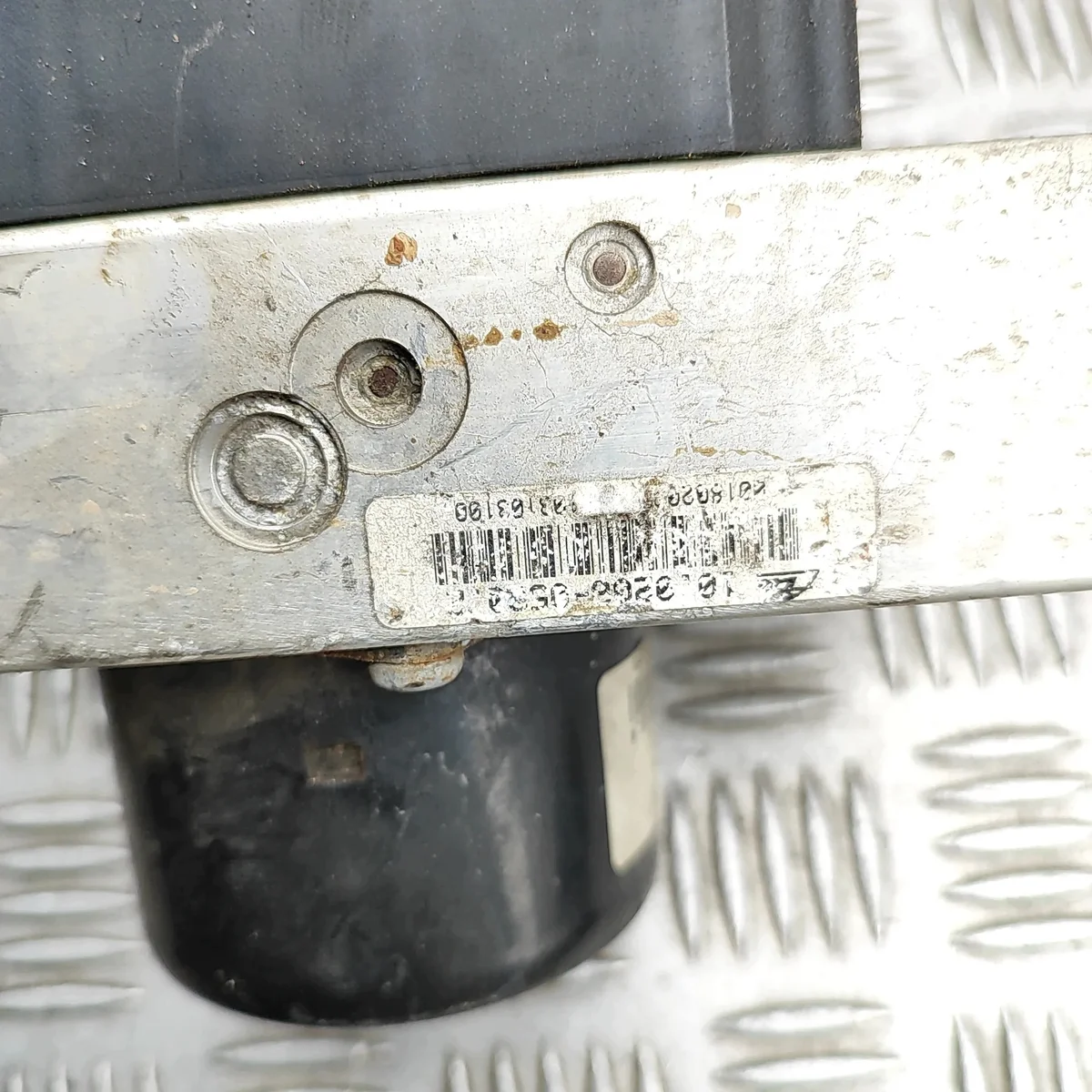Pompa ABS VW Transporter V 7H0907379 image 7