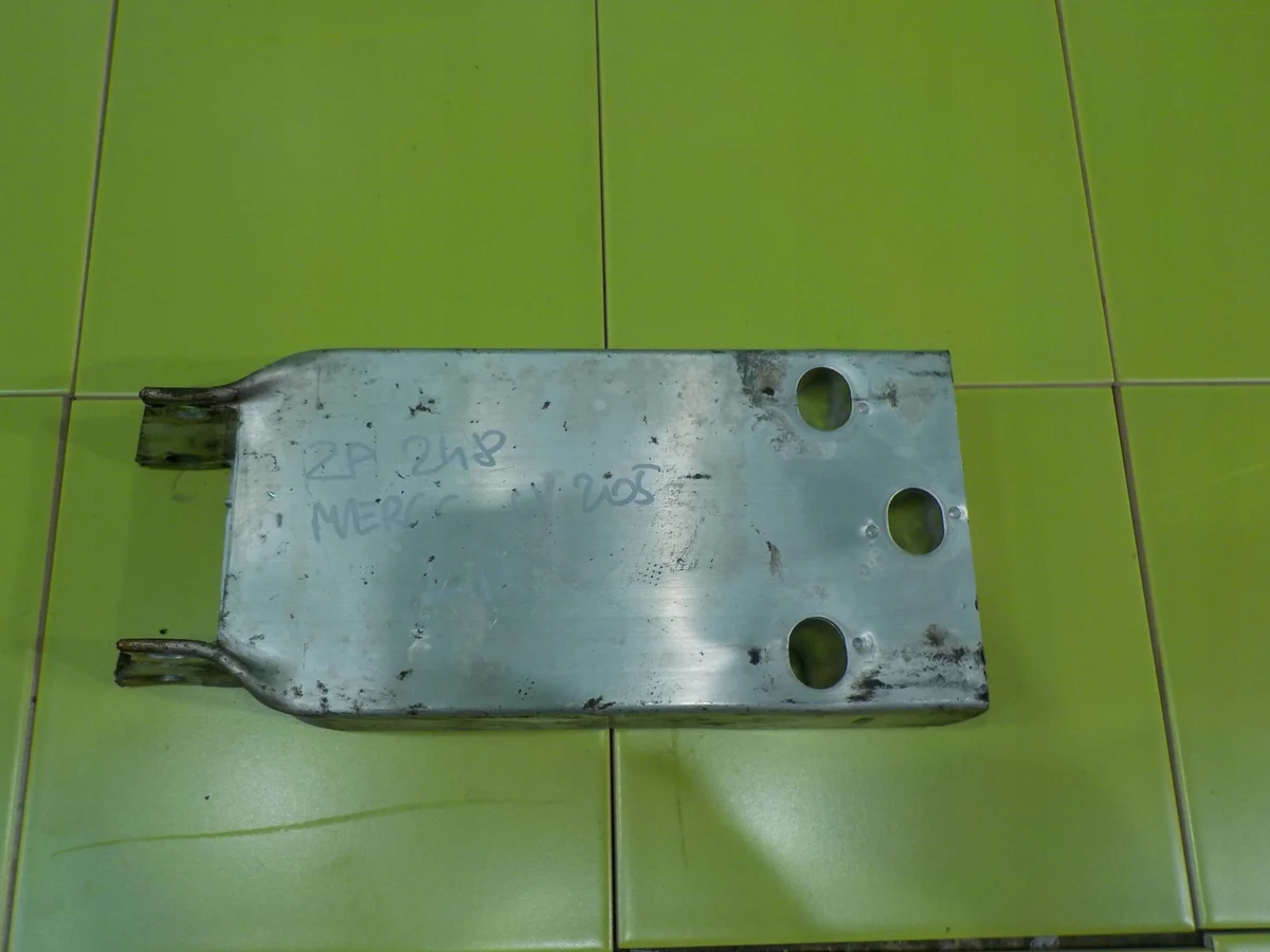 Mercedes C W205 Front Left Impact Zone Panel A2056200395