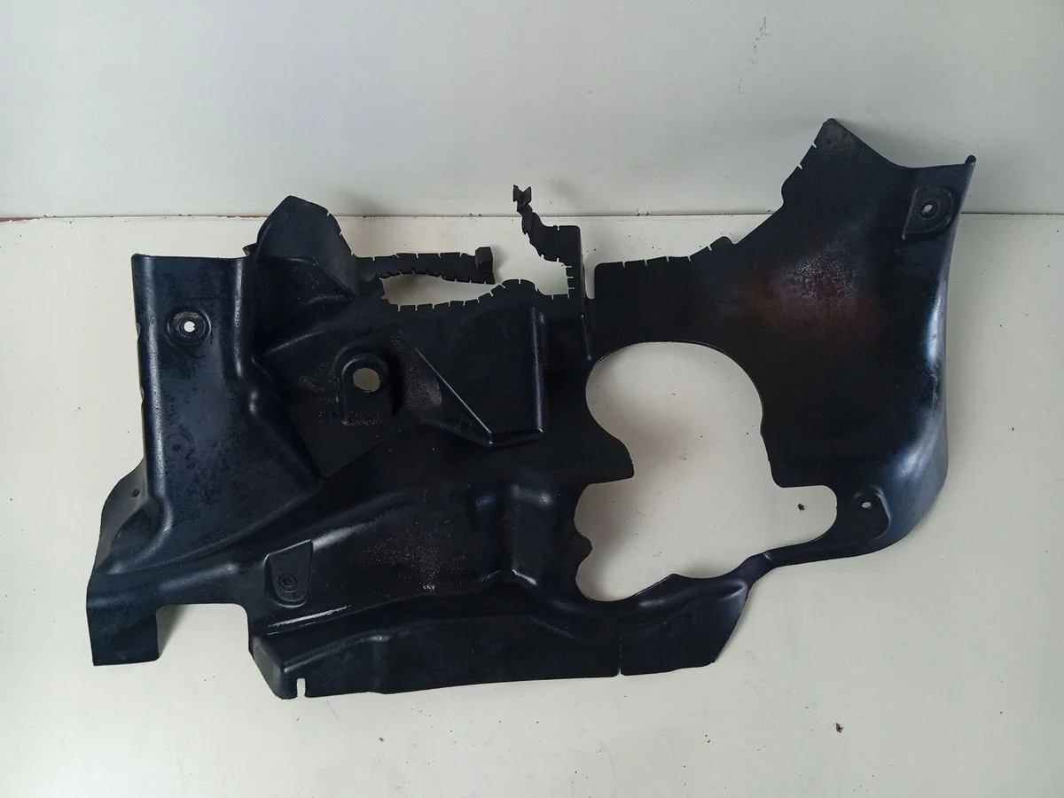 Cubierta A2055240125 Mercedes E W213 4MATIC image 5