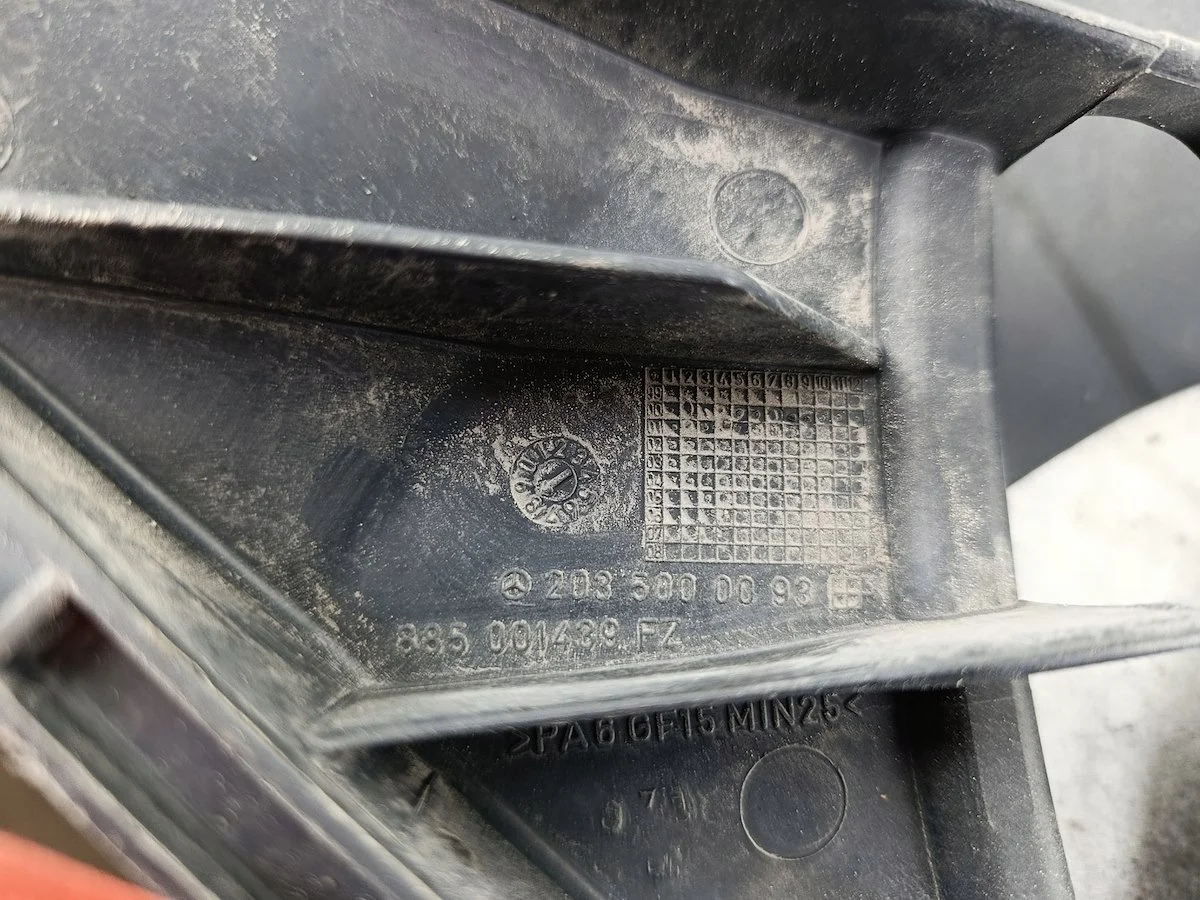 Kühlerlüfter Mercedes C-Klasse W203 A2035000193 image 8