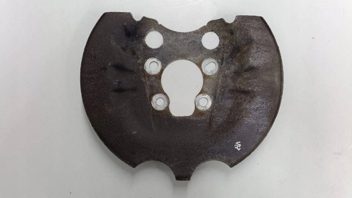 Cache disque frein arrière Peugeot 5008 4209E2