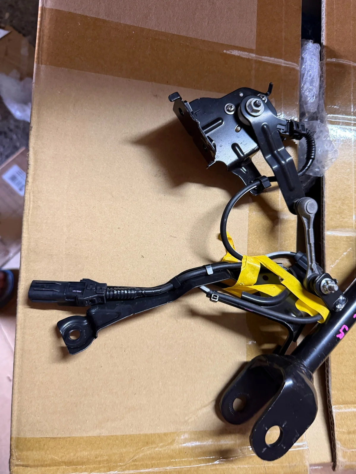 Headlight Level Sensor Lexus RC