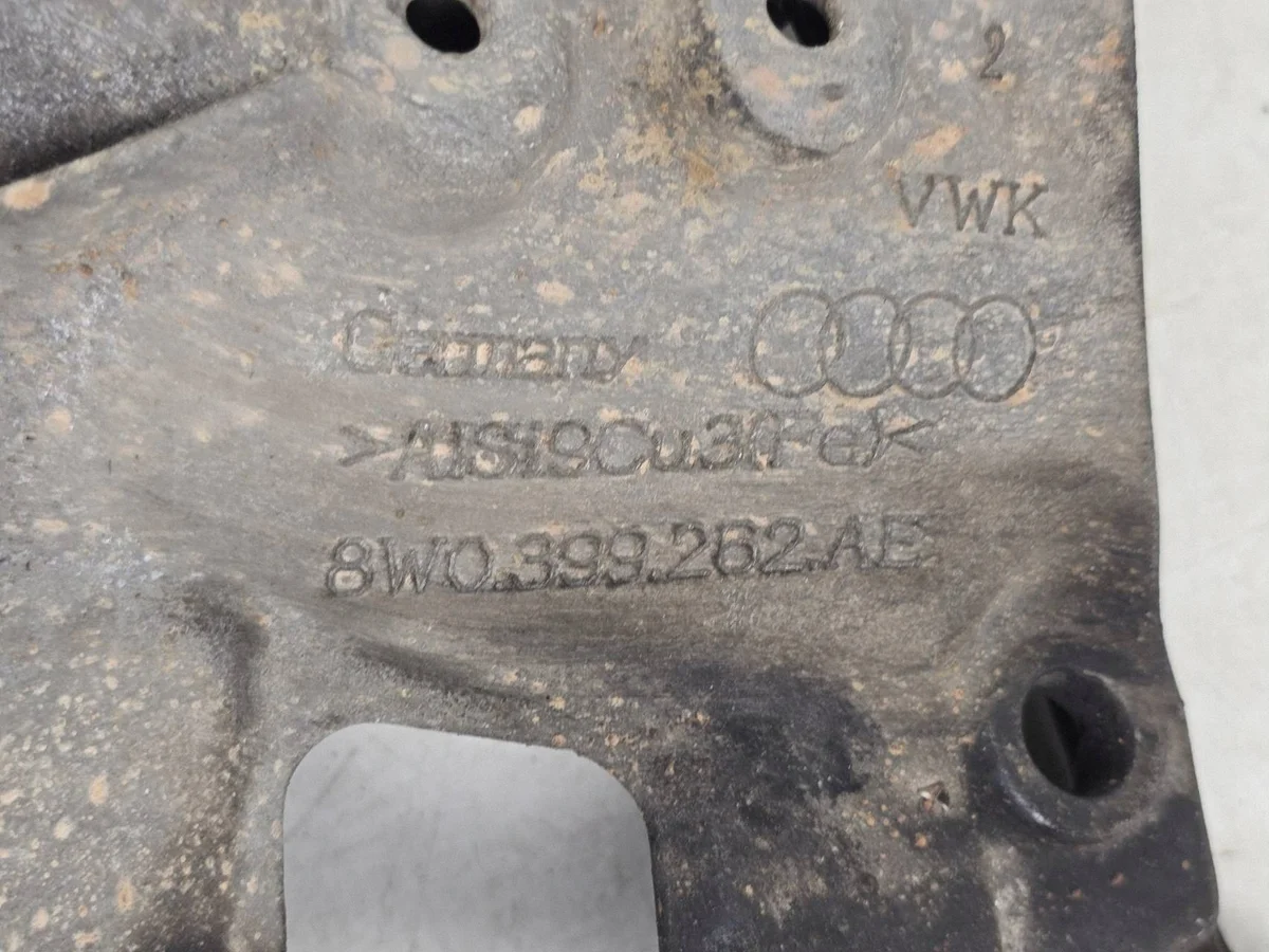 Audi A4 8W B9 Motorsteun 8W0399262AE image 10
