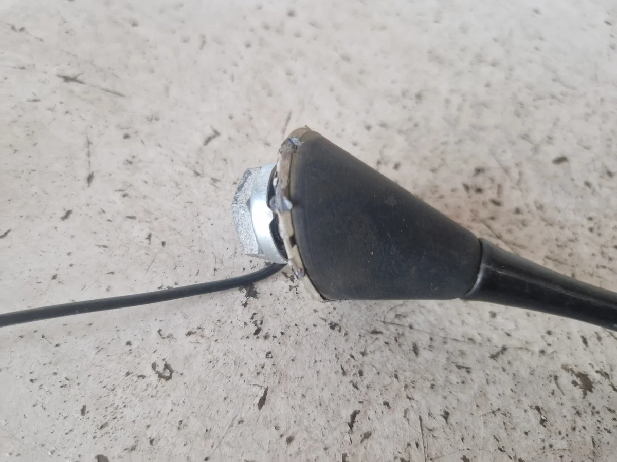Antenne de toit VW Golf V 2.0 TDI image 3