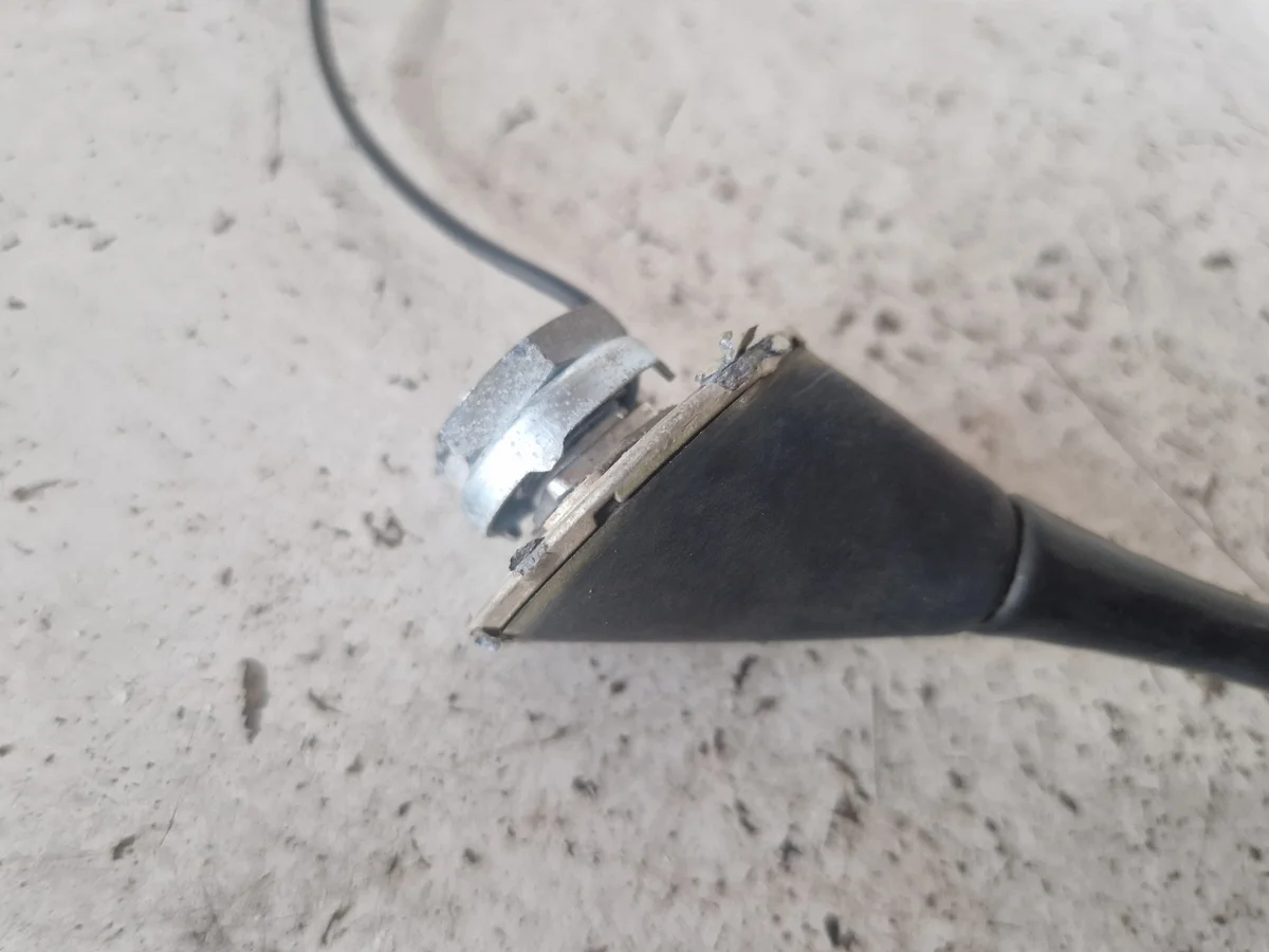 Antenne de toit VW Golf V 2.0 TDI image 4
