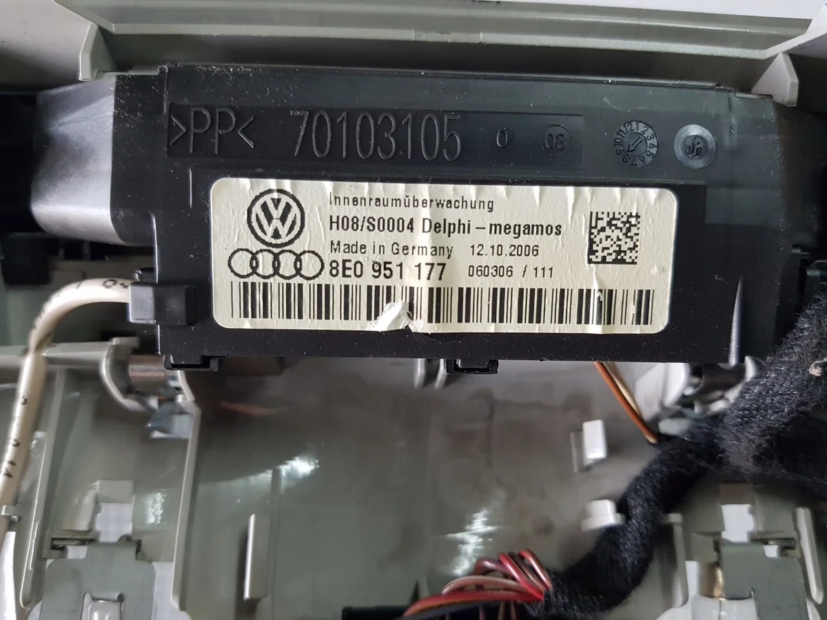 Lampe de plafonnier Audi A4 B7 8E0947135A image 3