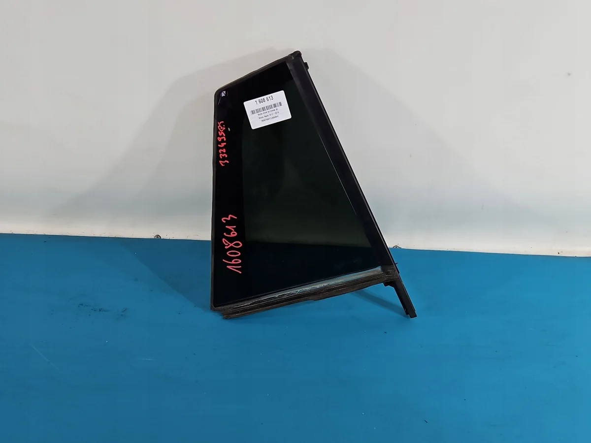 Skoda Rapid Spaceback Rear Door Window Glass Right