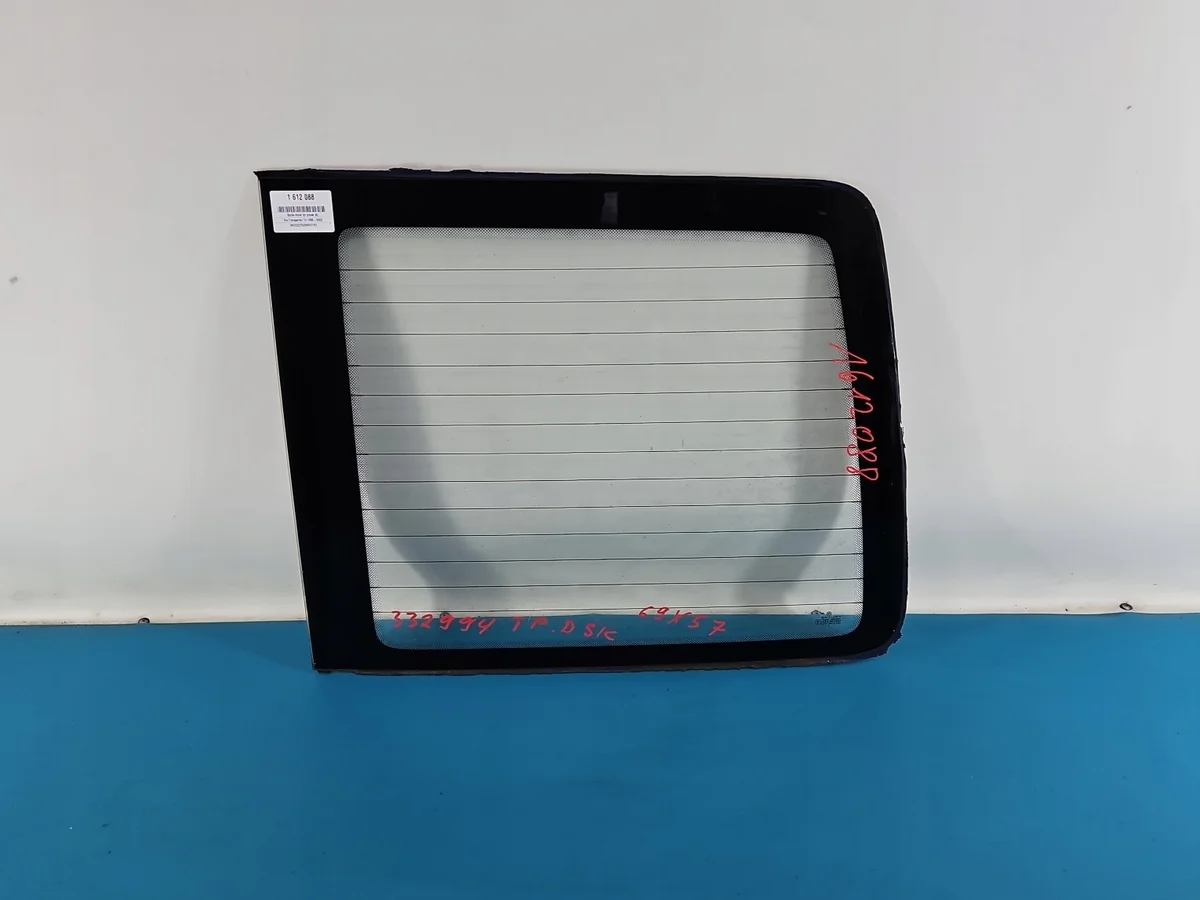 Cristal Puerta Trasera Derecha VW Transporter T4