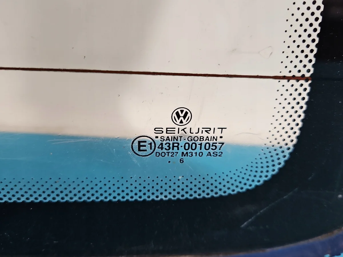 Fönsterglas dörr bak höger VW Transporter T4 image 3