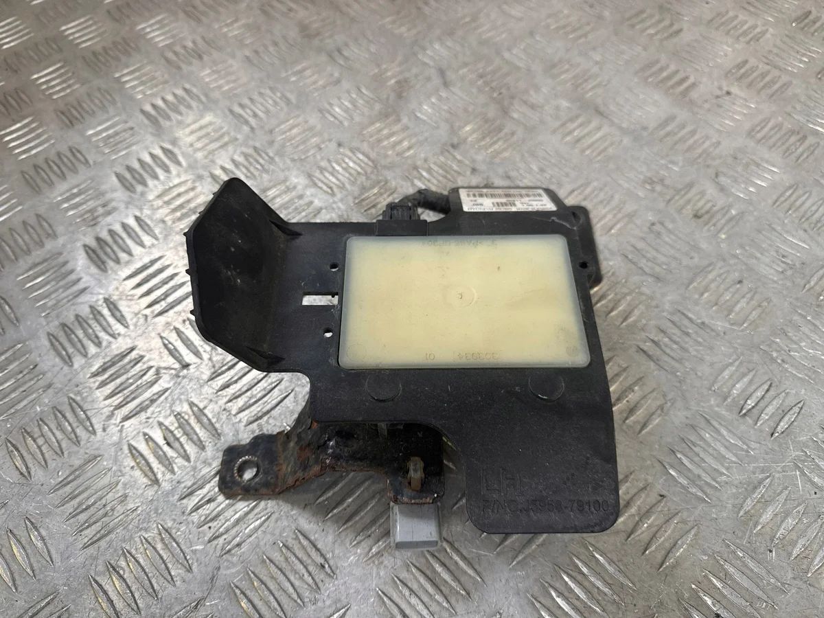Modul Totwinkelassistent Kia Stinger 95811J5000