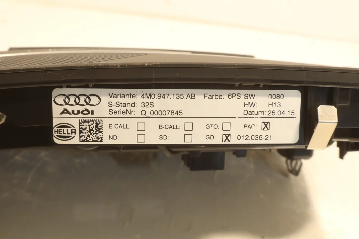 Sisävalaisin Audi OE 4M0947135AB image 7