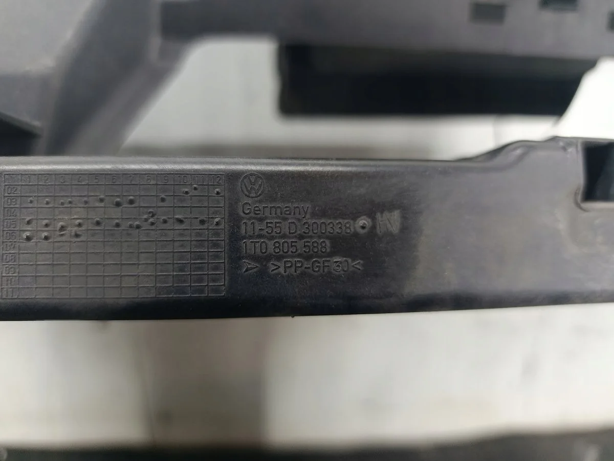 Pannello anteriore VW Caddy III 1T0805588 image 5