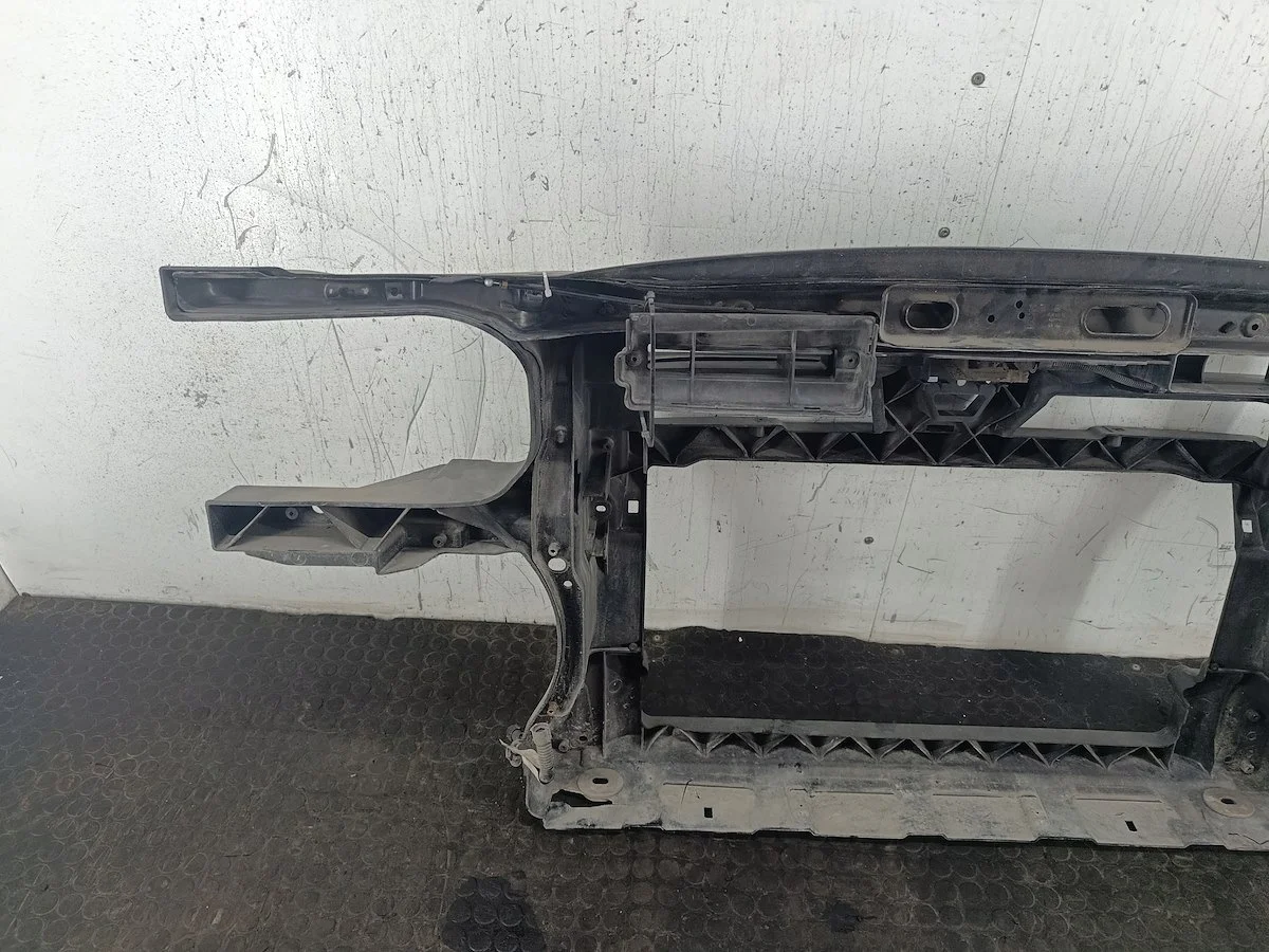 Pannello anteriore VW Caddy III 1T0805588 image 7