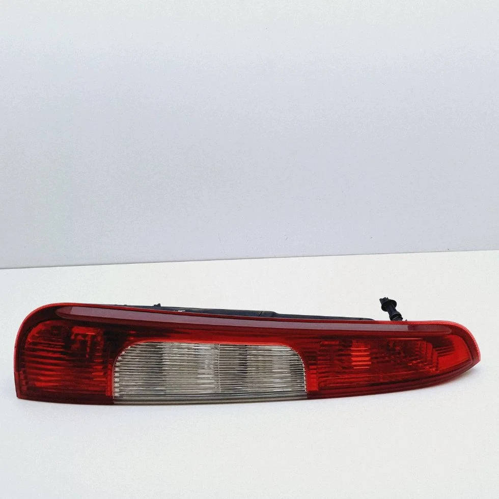 Lampada posteriore sinistra Ford Focus C-Max DRC129532