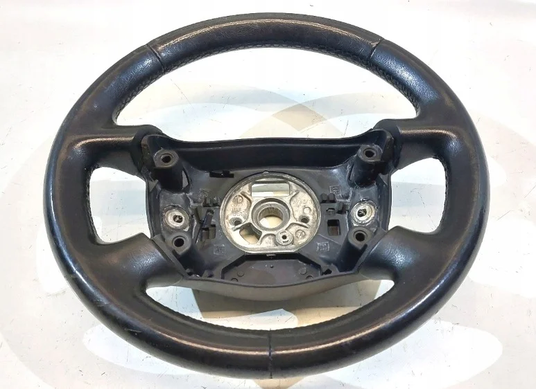 Audi A4 B6 volant cuir noir 26005