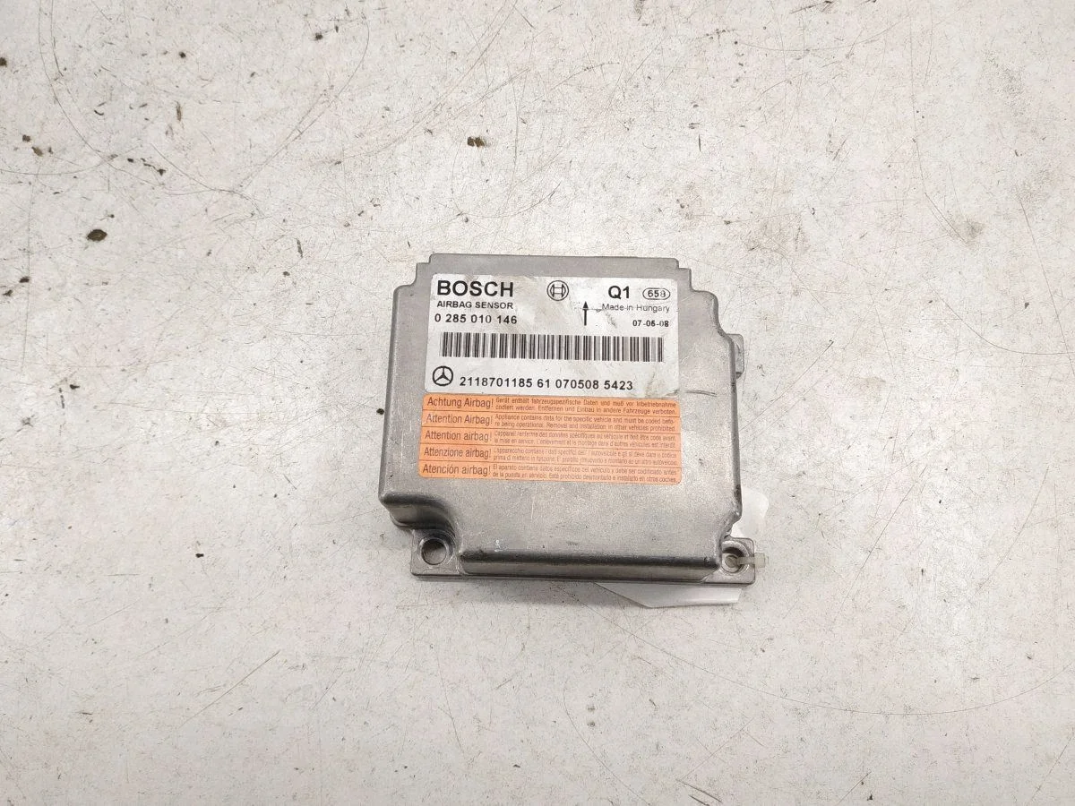 Ohjausyksikkö Mercedes-Benz E W211 A2118701185