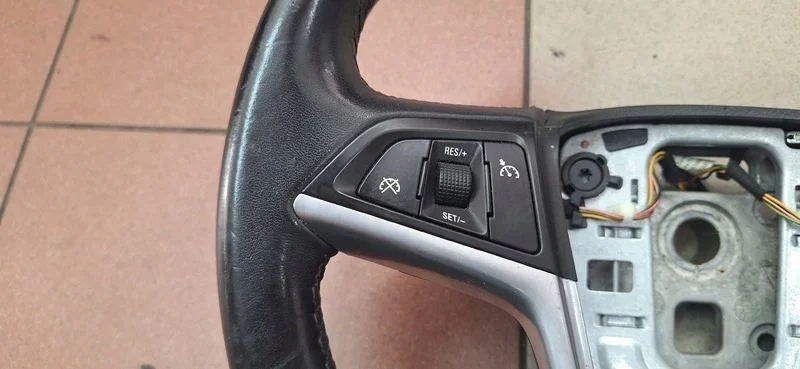 Lederlenkrad Multifunktion Opel Astra J 13305818 image 3