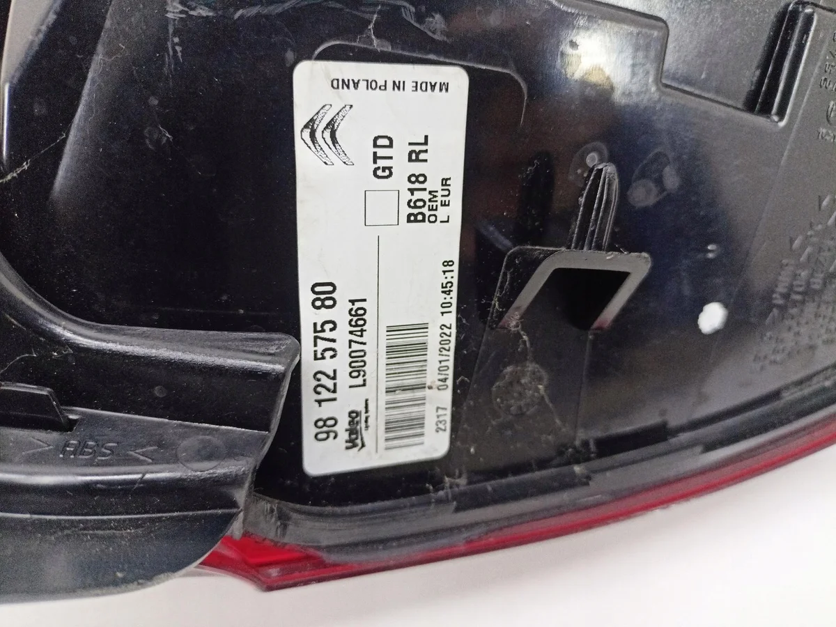 Citroen C3 III Baklykta Vänster 9812257580 image 9