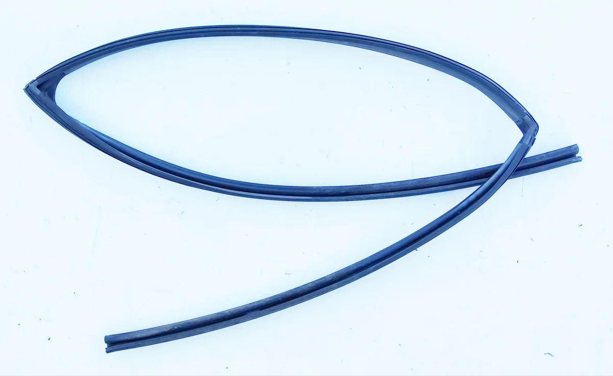 Toyota Corolla E15 Fensterführungsdichtung Links Hinten 11QQ11UU63890YJRYTGJ