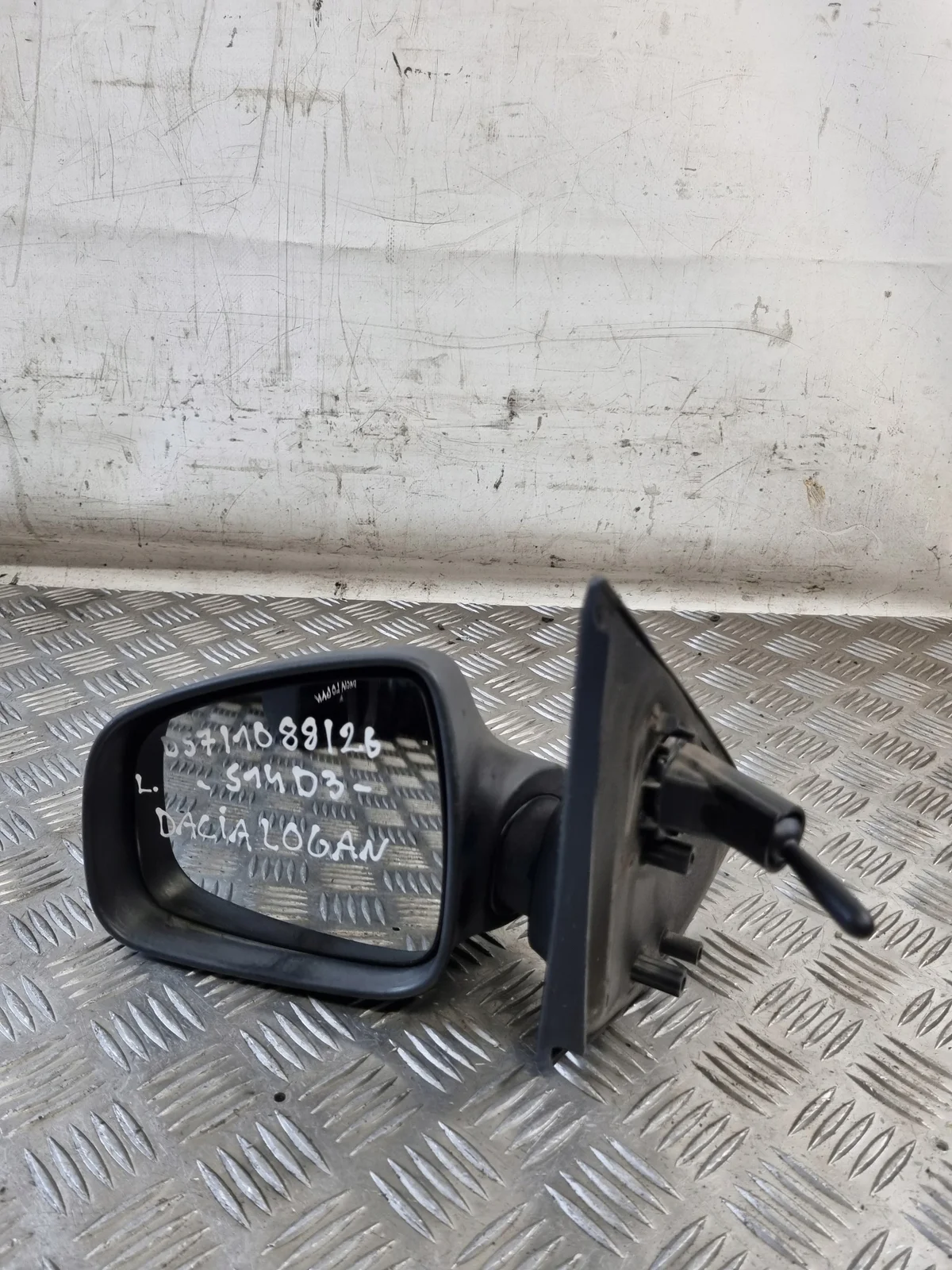 Espelho Retrovisor Esquerdo Dacia Logan II SKO101767