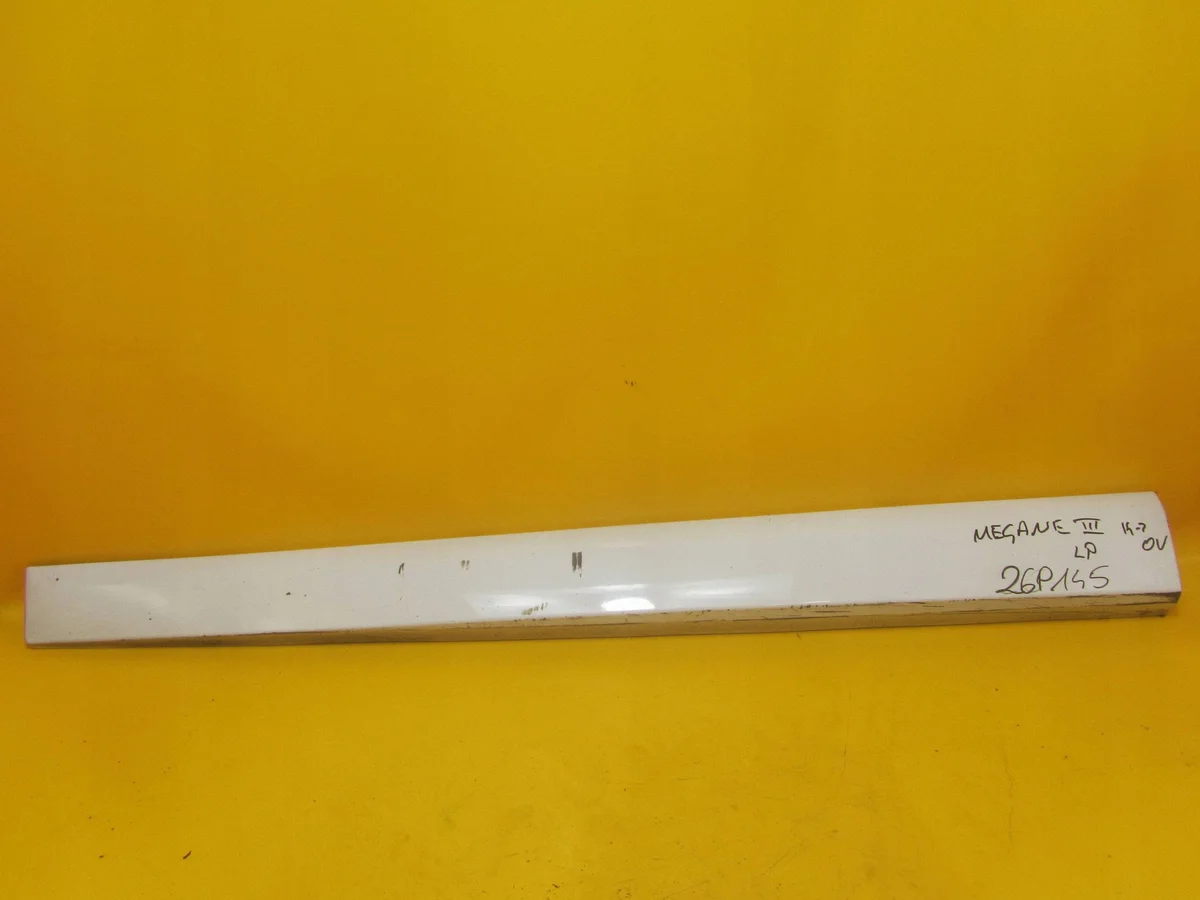 Baguette de porte avant gauche Renault Megane III 808776304R