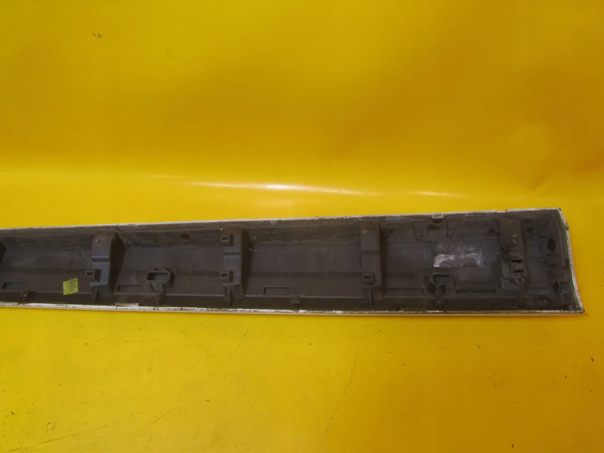 Koristelista Renault Megane III 808776304R image 4
