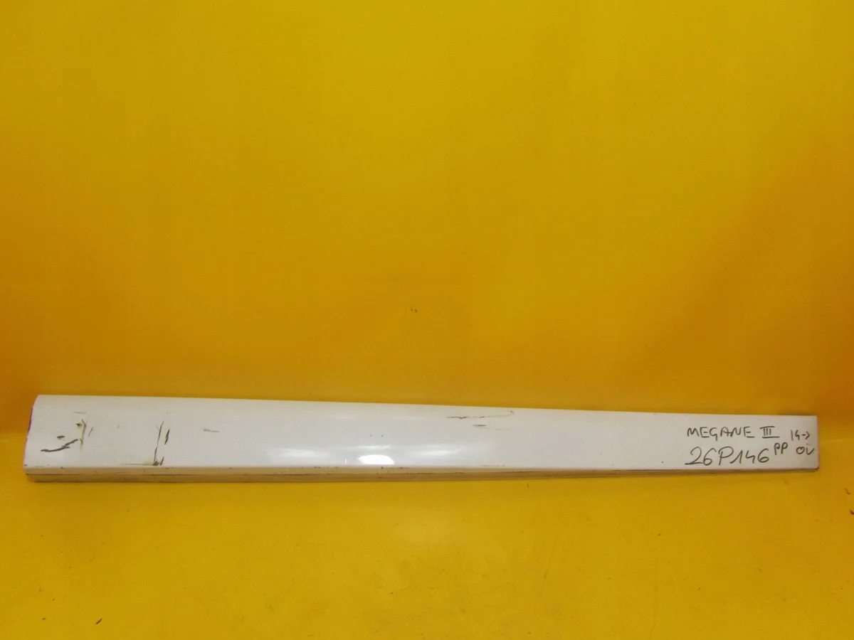Friso Porta Renault Megane III 801861830R 2014+