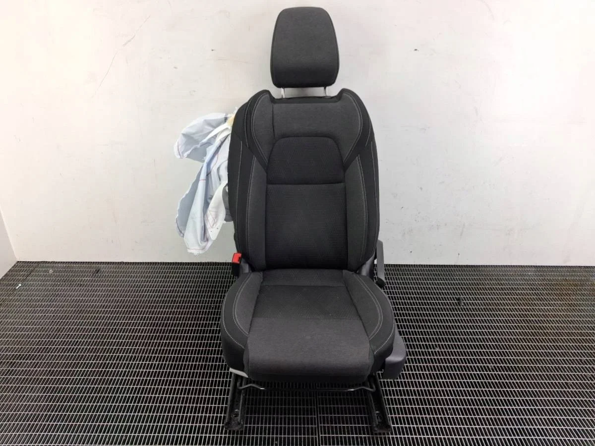 Nissan Qashqai J12 Stoel Links AUST141435