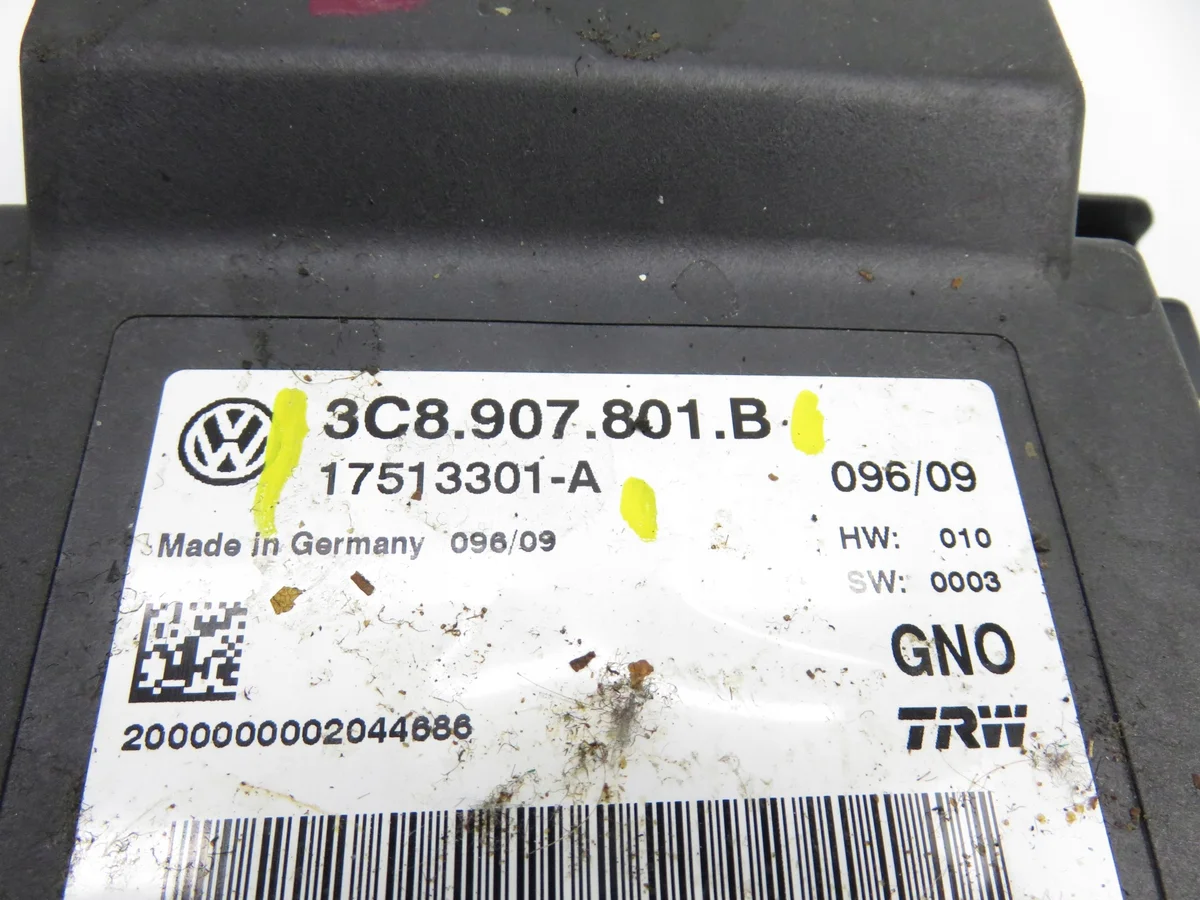 VW Passat CC B6 Commande de frein 3C8907801B M1157196-3C8907801B image 4