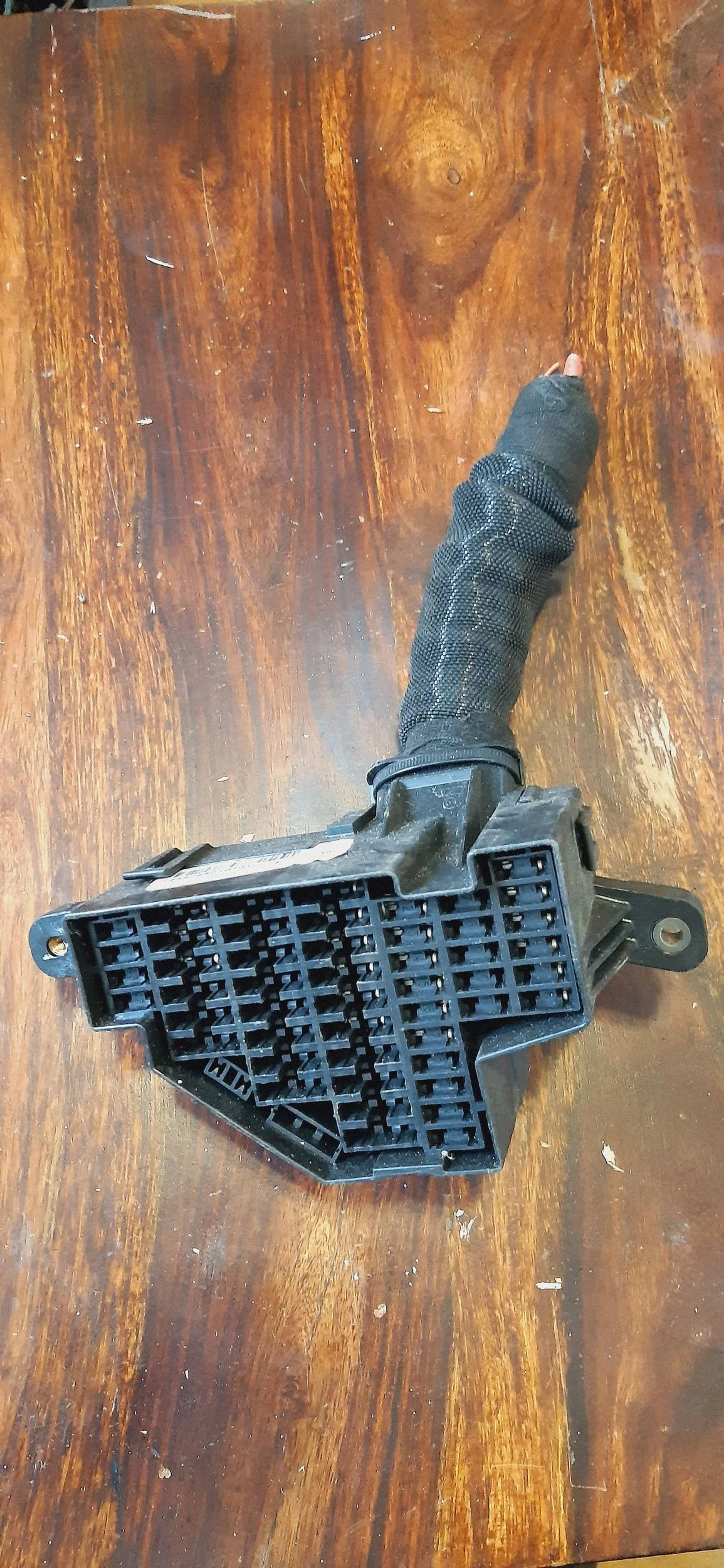 Zekeringkast Volkswagen Golf V 9030805940