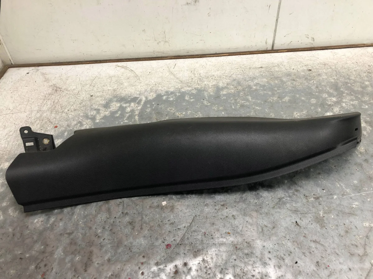 Skydd vänster bak Opel Astra K Kombi 13452096