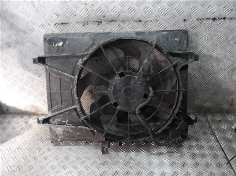 Kia Ceed 2.0 16V Radiator Fan